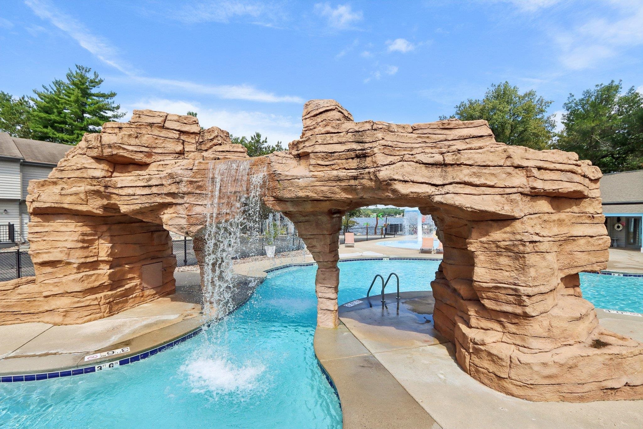 Wisconsin Dells, Wisconsin 53965, United States, 2 Bedrooms Bedrooms, ,2 BathroomsBathrooms,Residential,Active,45814