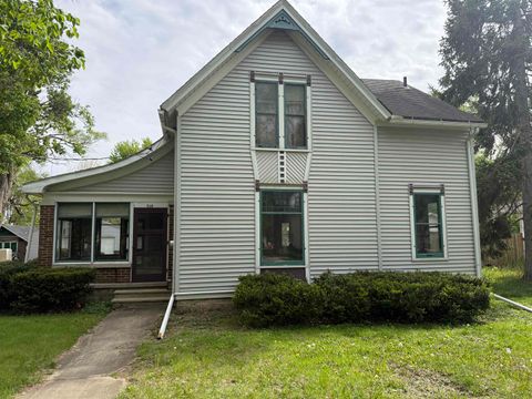 Photo of 924 Euclid Avenue, Beloit, WI 53511 (MLS # 2022677)
