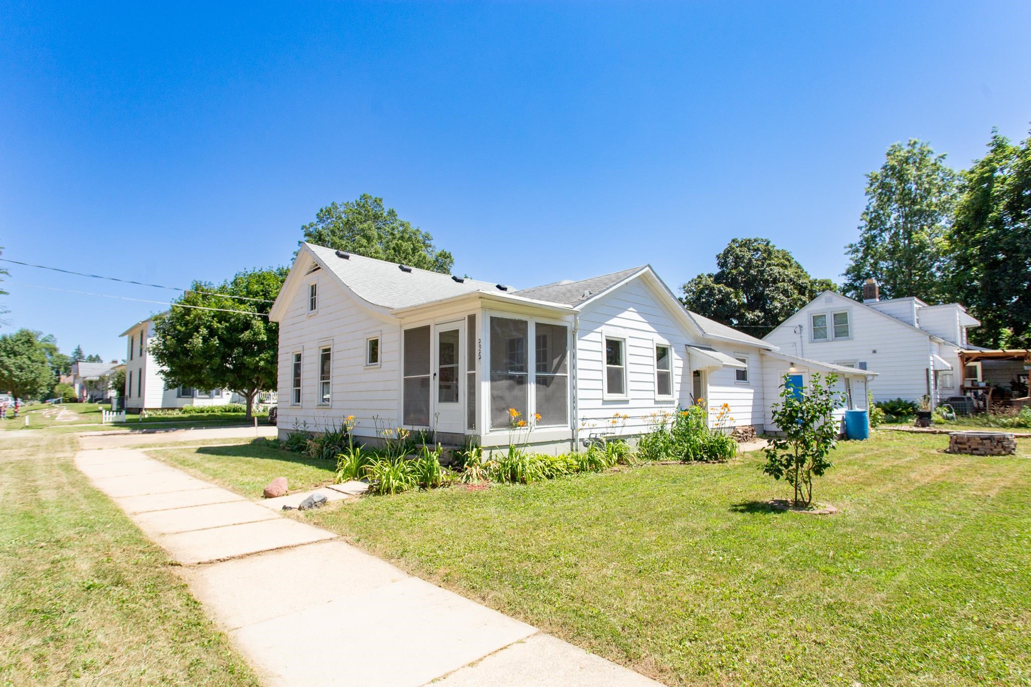 2022 15th Street - Photo 3