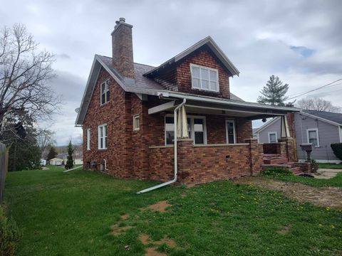 Photo of 509 East Oak St Street, Boscobel, WI 53805 (MLS # 2020824)