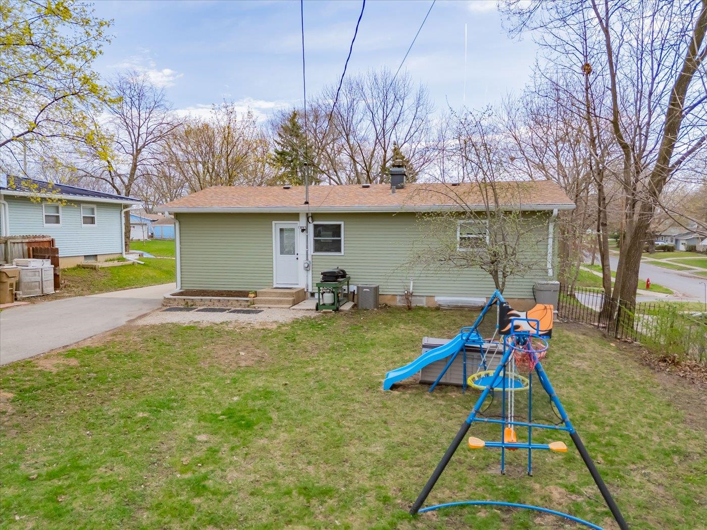 3606 Dryden Drive