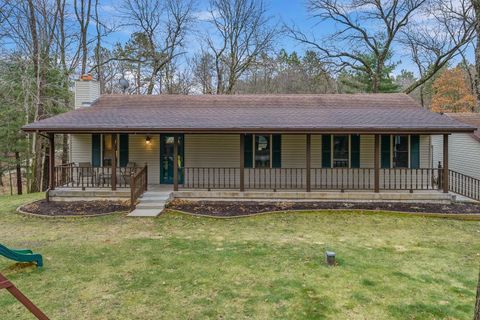 Photo of E9659 Whitetail Court, Reedsburg, WI 53959 (MLS # 2020073)