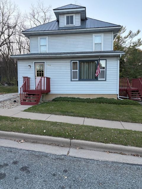 Photo of 705 Prospect Street, Blanchardville, WI 53516 (MLS # 2011656)
