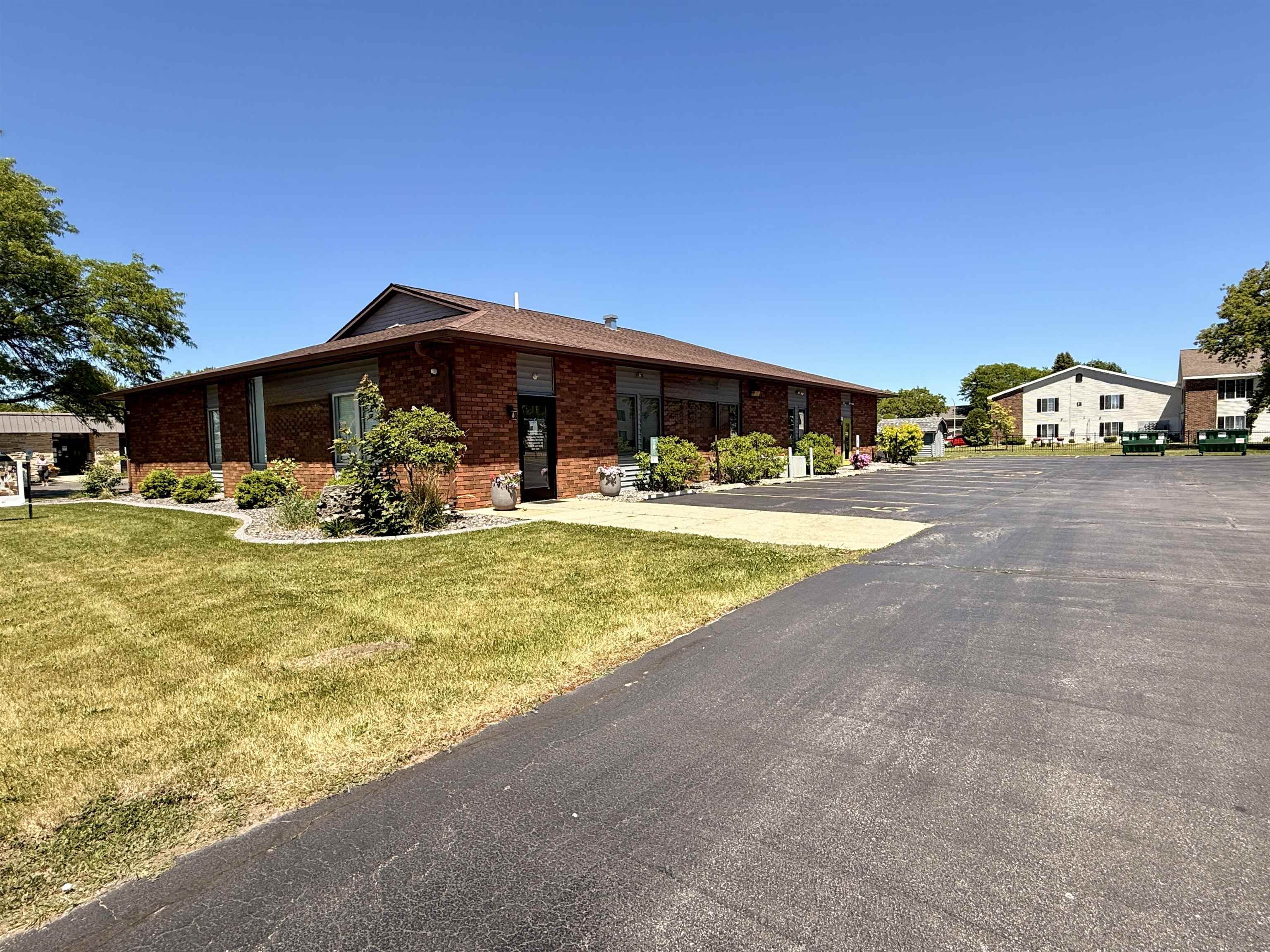 Photo 1 of 20 — 343 N PETERS Avenue, Fond Du Lac, WI 54935