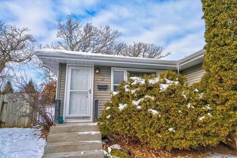 Photo of 17 Bluebird Court 17 #17, Madison, WI 53711 (MLS # 2018426)