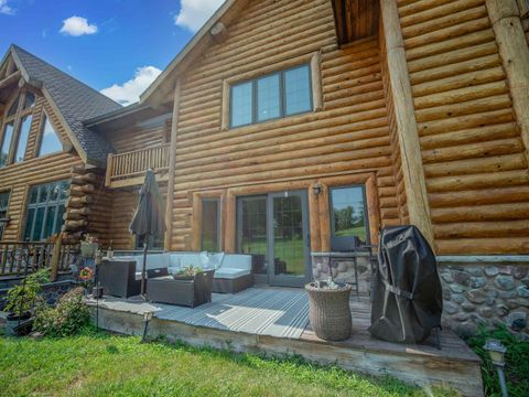 Tiny photo for 695 South Street 8 #8, Green Lake, WI 54941 (MLS # 1983174)