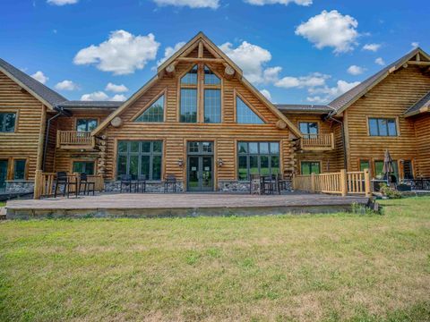 Tiny photo for 695 South Street 8 #8, Green Lake, WI 54941 (MLS # 1983174)