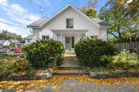 Photo of 5 S allen Street 1 #1, Madison, WI 53726 (MLS # 2034214)