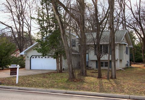Photo of 2118 Shafer Drive, Fitchburg, WI 53711 (MLS # 2019300)