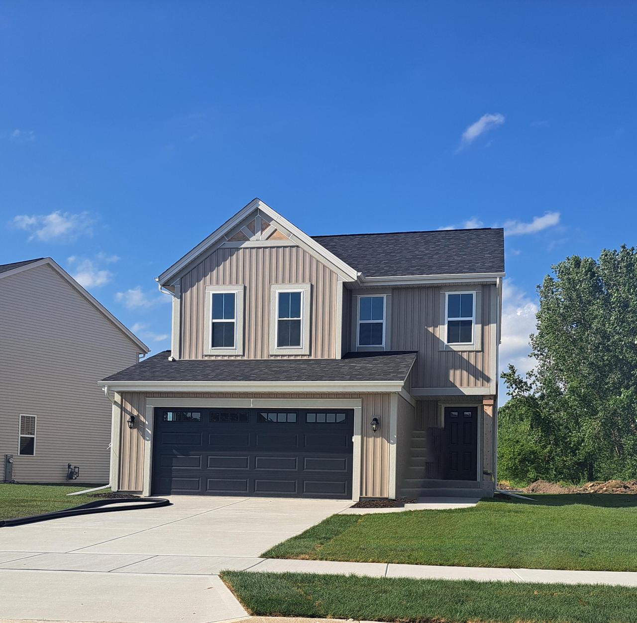 Photo 1 of 30 — 611 Belmont Drive, Watertown, WI 53094