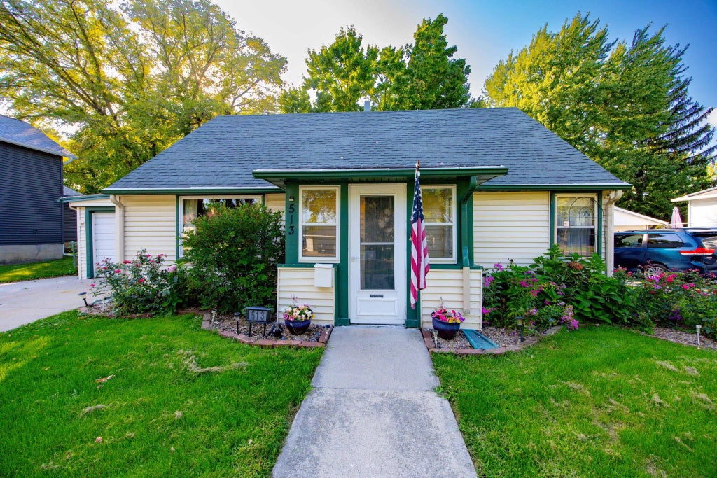 618683734 Real Estate Search