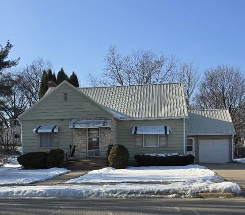 Photo of 350 Rountree Avenue, Platteville, WI 53818 (MLS # 2016235)