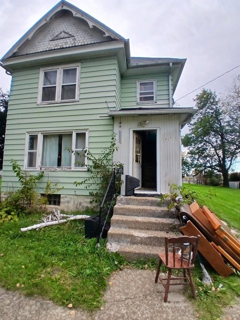 Photo of 117 E Wilson Street, Blanchardville, WI 53516 (MLS # 2035031)