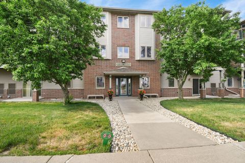Photo of 102 PRAIRIE HEIGHTS Drive 212 #212, Verona, WI 53593 (MLS # 2024129)