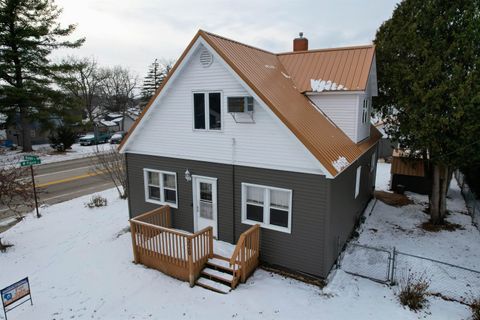 Photo of 320 Wisconsin Avenue, Boscobel, WI 53805 (MLS # 2014310)