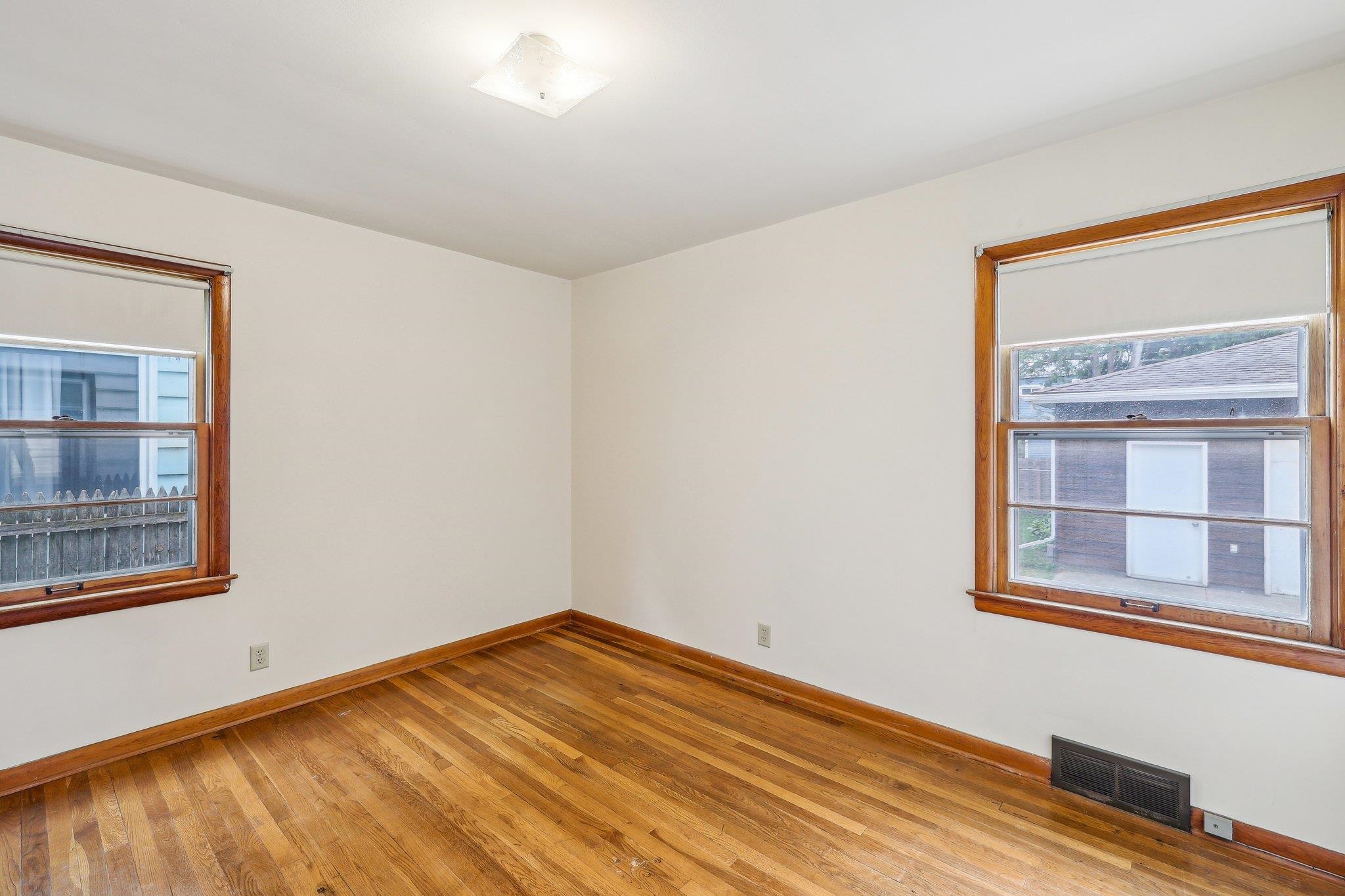 Madison, Wisconsin 53714, United States, 4 Bedrooms Bedrooms, ,2 BathroomsBathrooms,Residential,Pending,134342