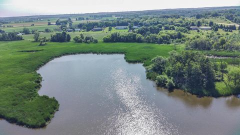 Photo of Lt1 W HORSESHOE Road, Horicon, WI 53032 (MLS # MM1927629)