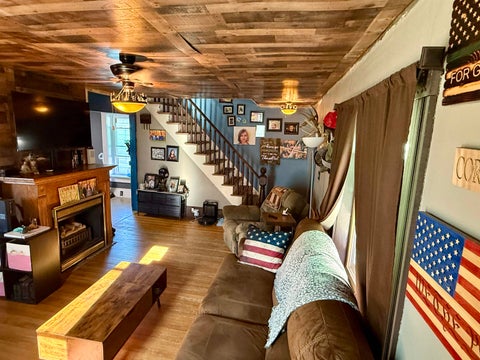 Photo of 406 E Amelia Street, Cassville, WI 53806 (MLS # 2033458)