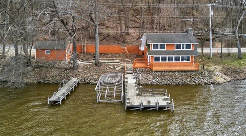 Photo of 433 E Ellendale Road, Edgerton, WI 53534 (MLS # 2025376)