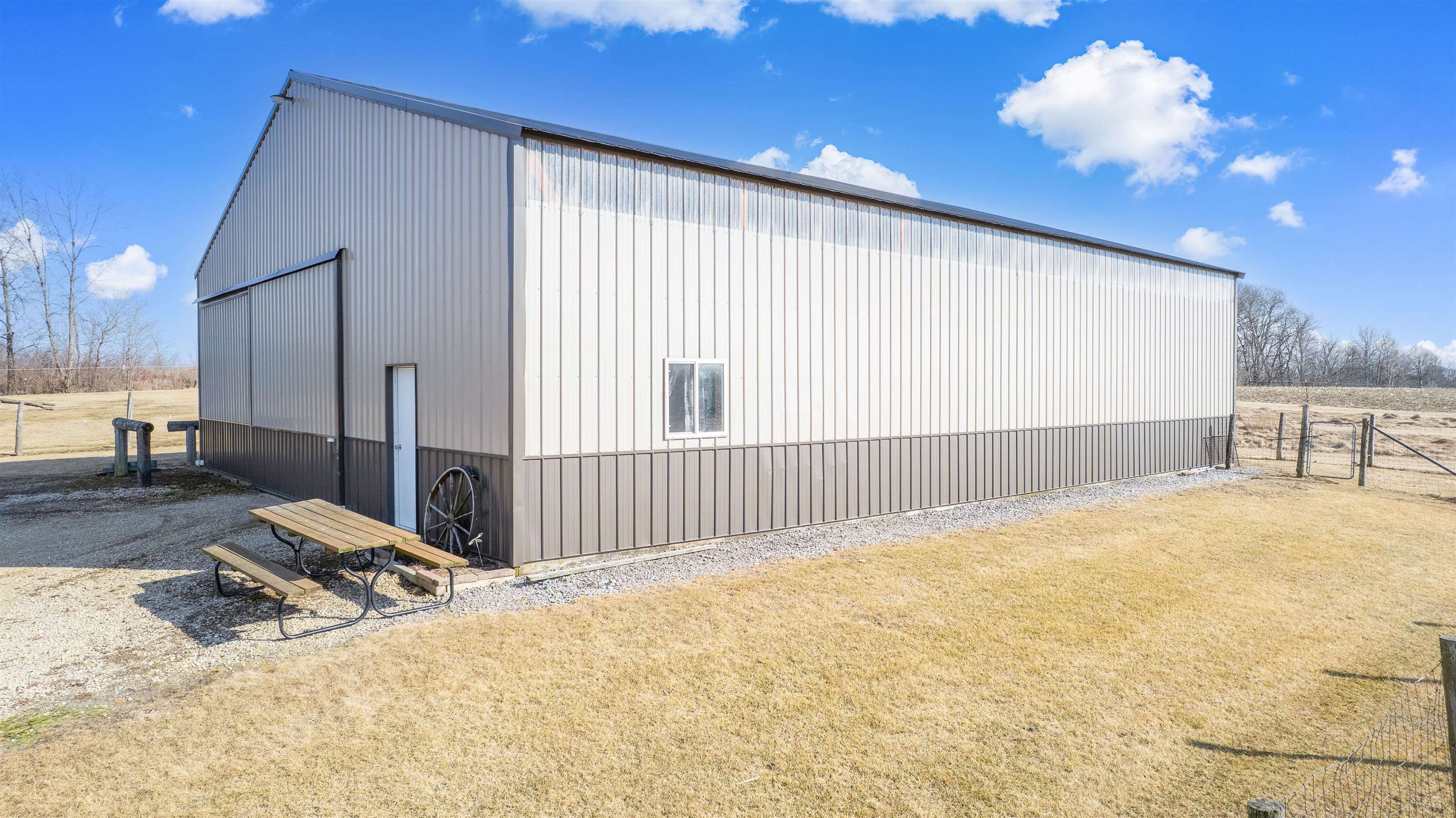 Reeseville, Wisconsin 53579, United States, 3 Bedrooms Bedrooms, ,3 BathroomsBathrooms,Residential,Active,93157