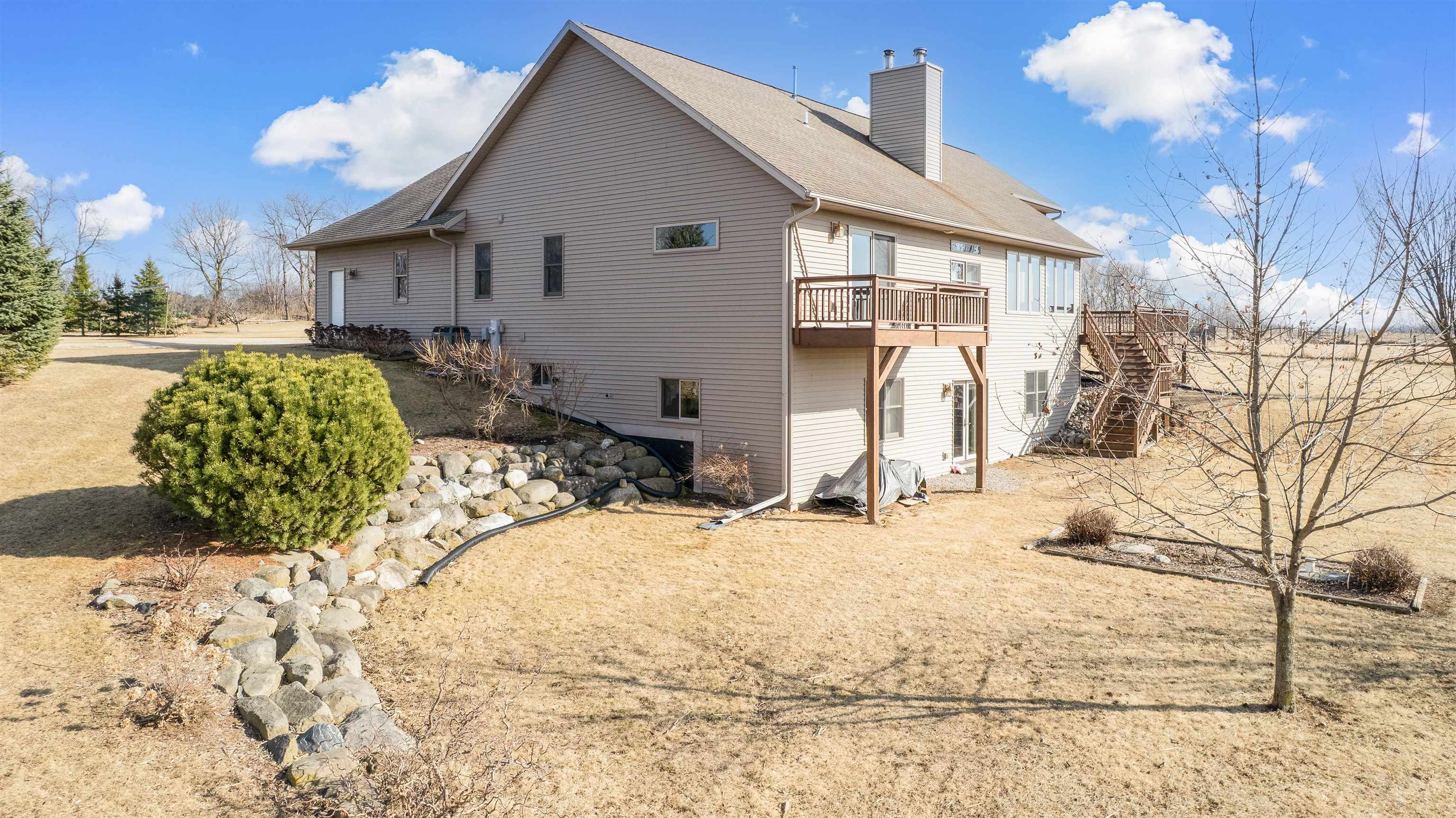 Reeseville, Wisconsin 53579, United States, 3 Bedrooms Bedrooms, ,3 BathroomsBathrooms,Residential,Active,93157