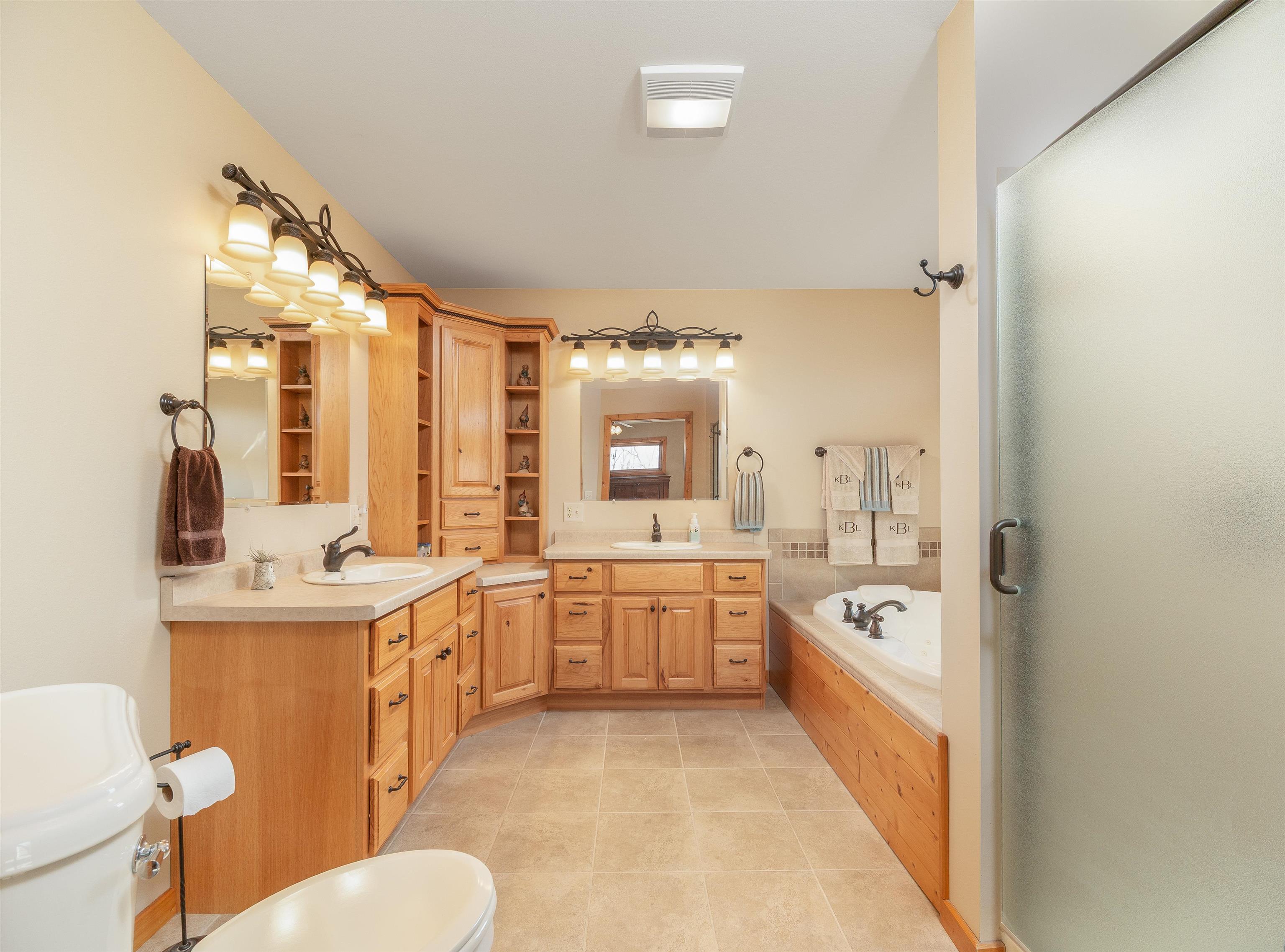 Reeseville, Wisconsin 53579, United States, 3 Bedrooms Bedrooms, ,3 BathroomsBathrooms,Residential,Active,93157