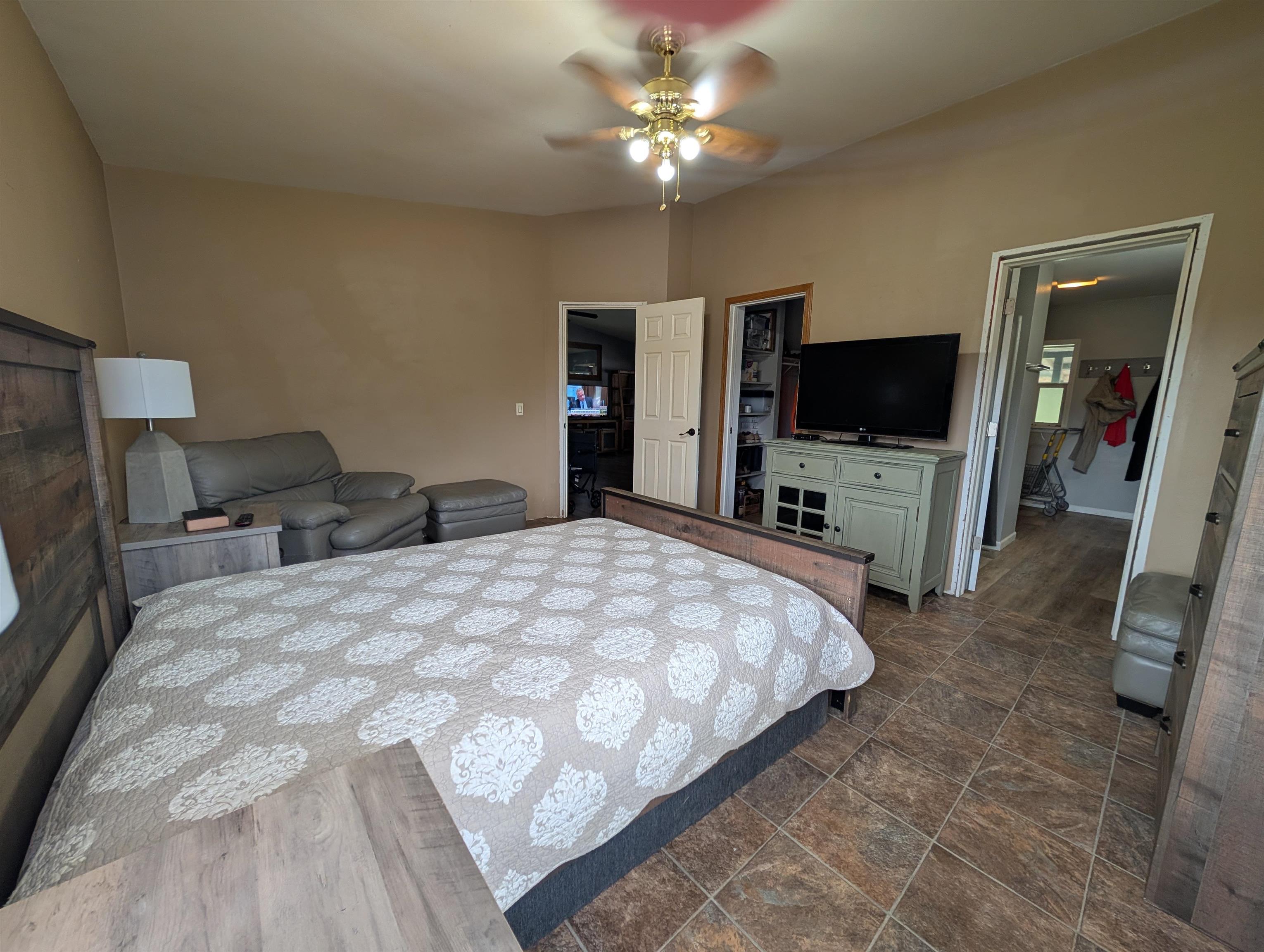 Wisconsin Dells, Wisconsin 53965, United States, 3 Bedrooms Bedrooms, ,2 BathroomsBathrooms,Residential,Pending,121298