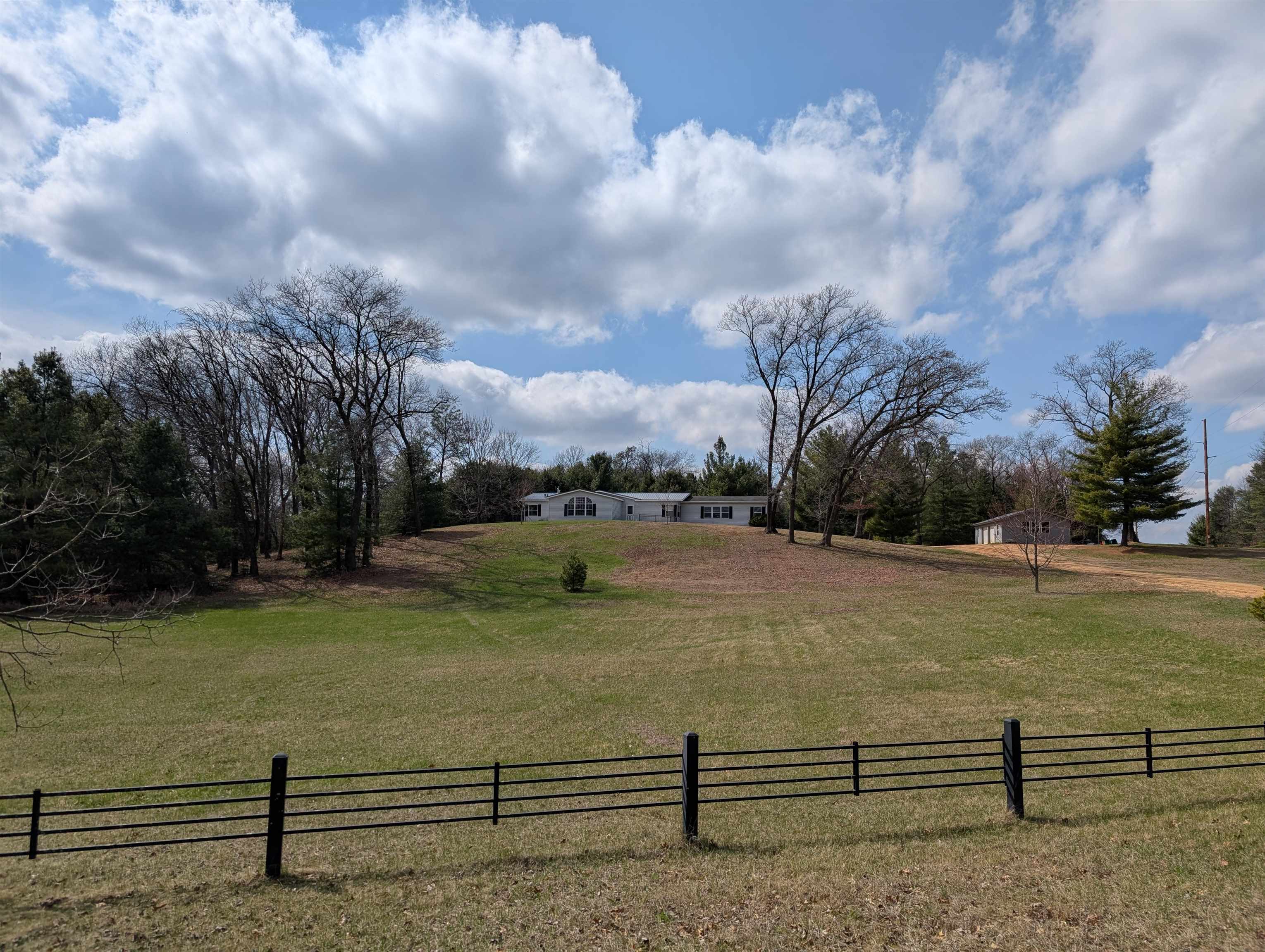 Wisconsin Dells, Wisconsin 53965, United States, 3 Bedrooms Bedrooms, ,2 BathroomsBathrooms,Residential,Pending,121298