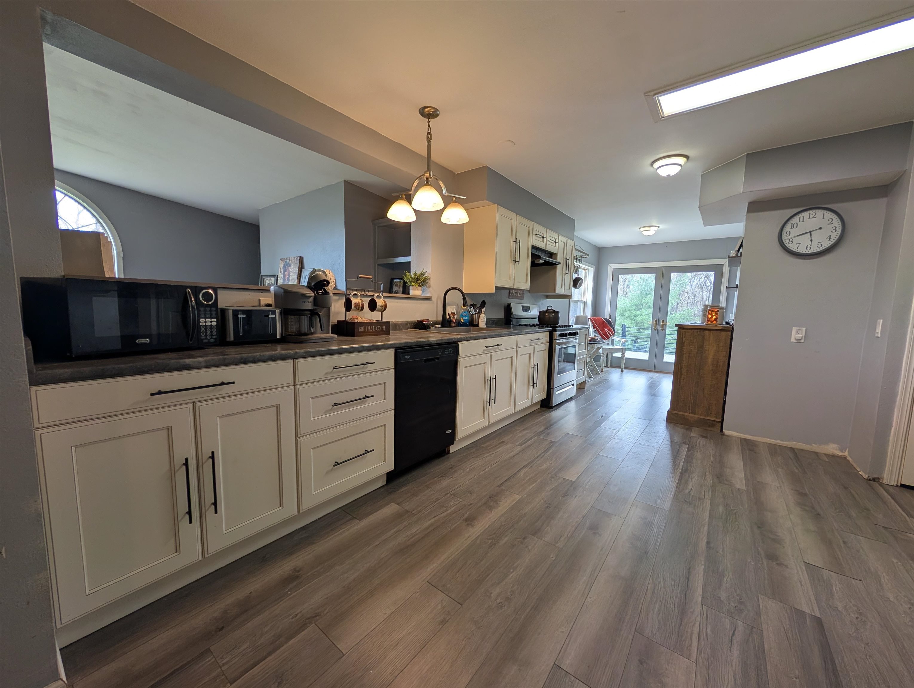 Wisconsin Dells, Wisconsin 53965, United States, 3 Bedrooms Bedrooms, ,2 BathroomsBathrooms,Residential,Pending,121298