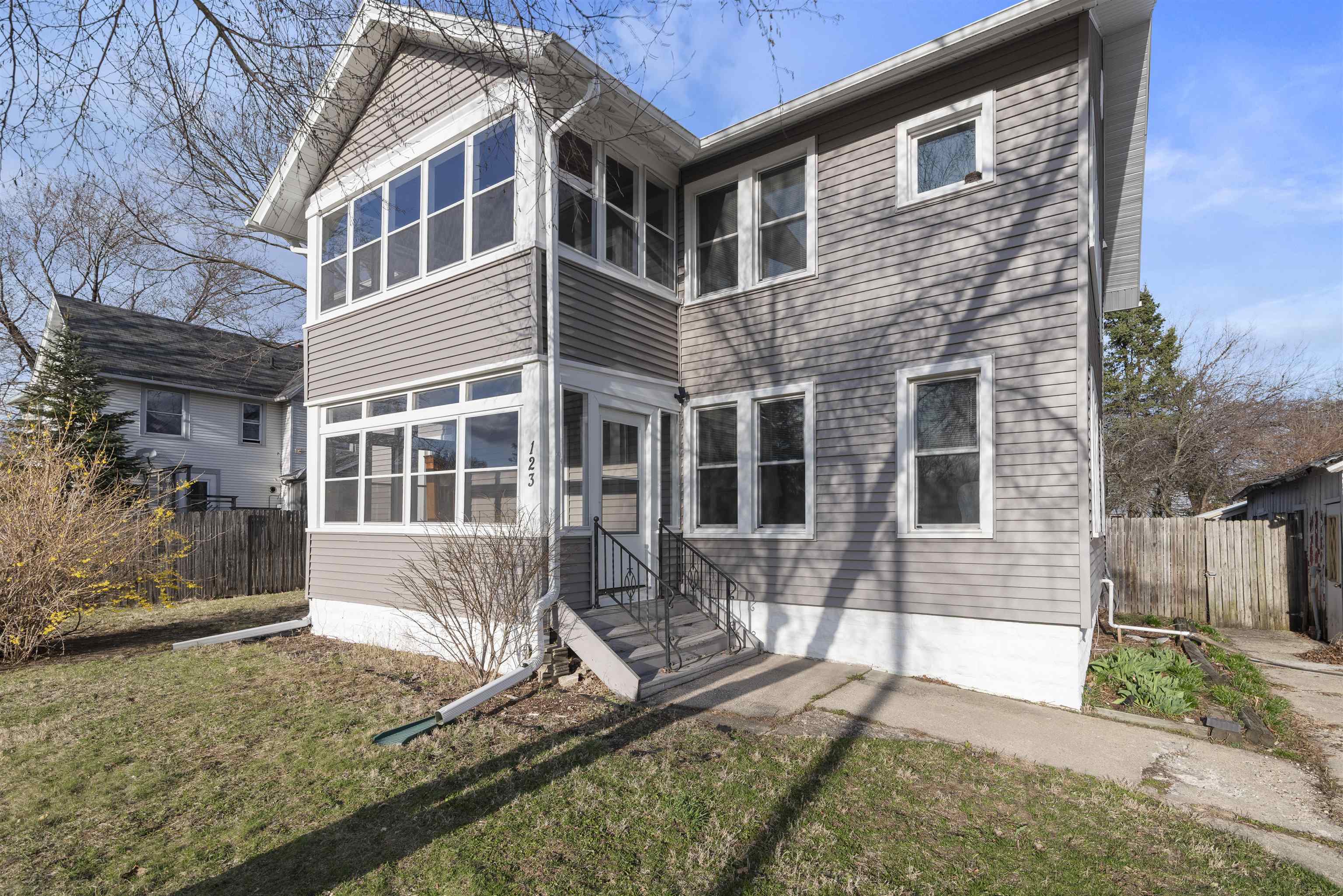 Footville, Wisconsin 53537, United States, 4 Bedrooms Bedrooms, ,2 BathroomsBathrooms,Residential,Active,106130