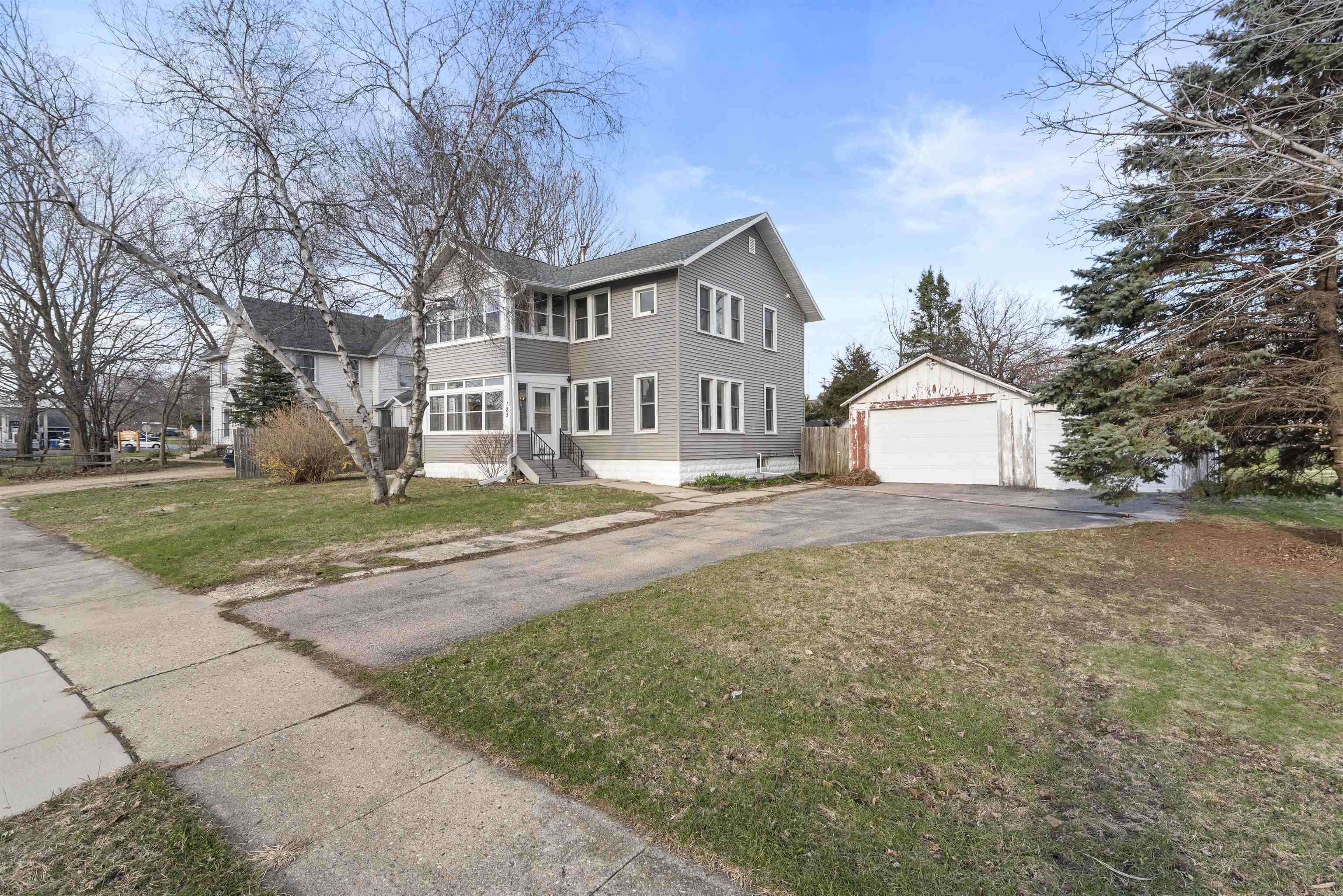 Footville, Wisconsin 53537, United States, 4 Bedrooms Bedrooms, ,2 BathroomsBathrooms,Residential,Active,106130