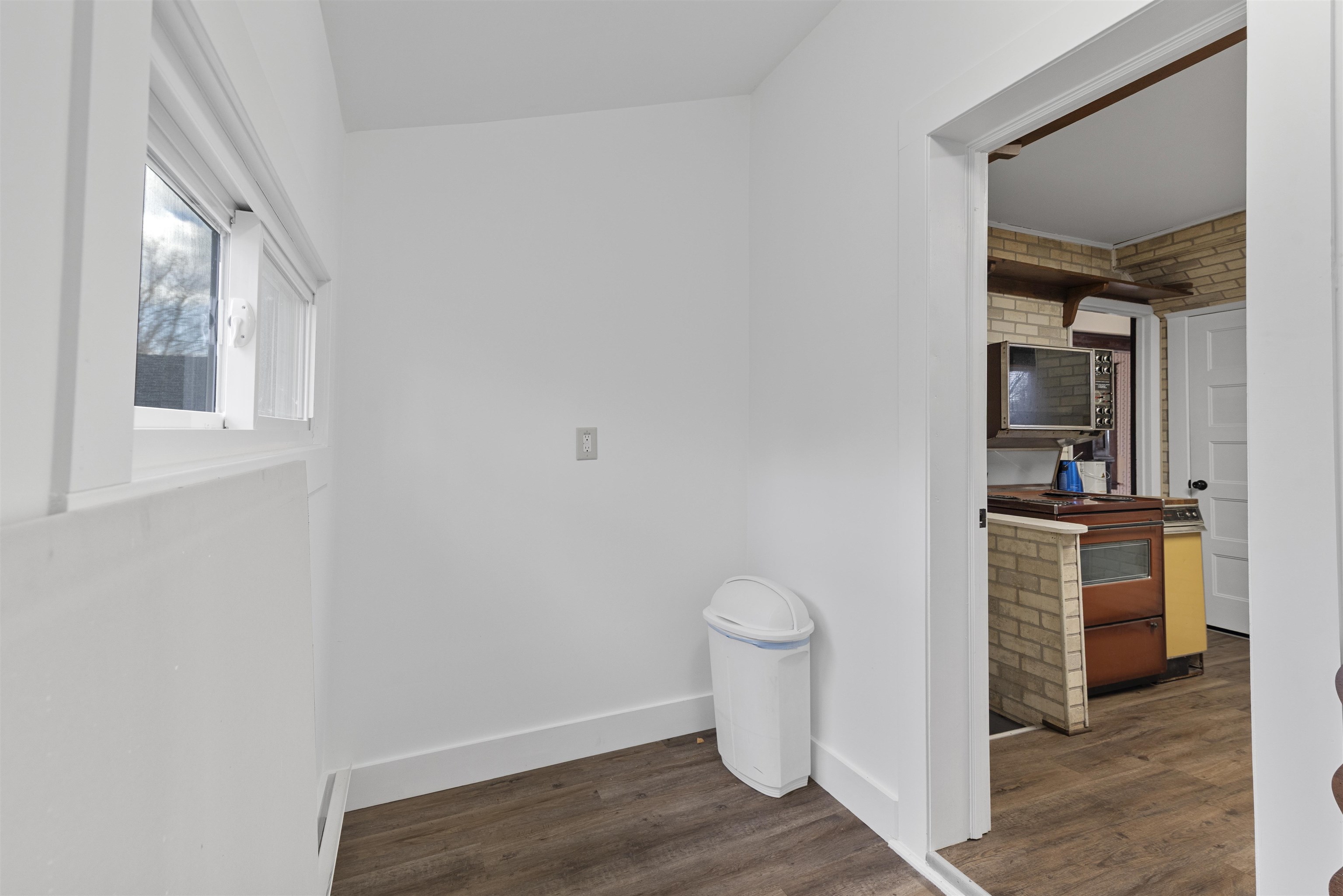 Footville, Wisconsin 53537, United States, 4 Bedrooms Bedrooms, ,2 BathroomsBathrooms,Residential,Active,106130