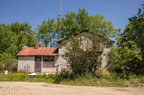 Photo of 719 S Main Street, Westfield, WI 53964 (MLS # 2024568)