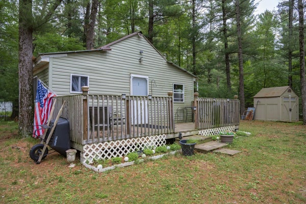598 BADGER DR, HANCOCK, WI 54943 - Image fdb142d6783f7bdbbc77451a175f6099/804041940