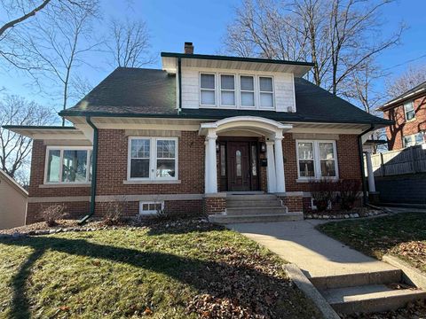 Photo of 326 S Wisconsin Street, Janesville, WI 53545 (MLS # 2013564)