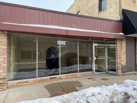 Photo of 714 Oregon Street, Oshkosh, WI 54902 (MLS # 2001461)
