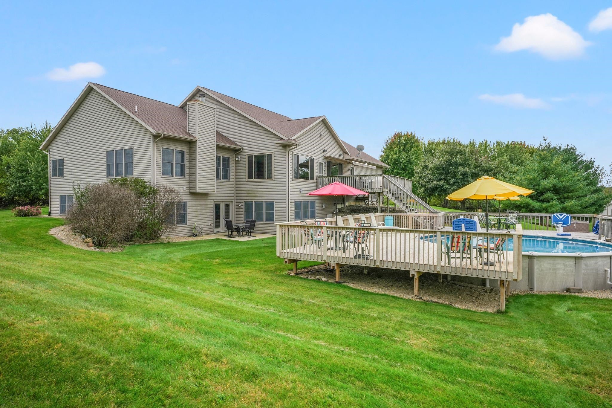 852 Canal Road