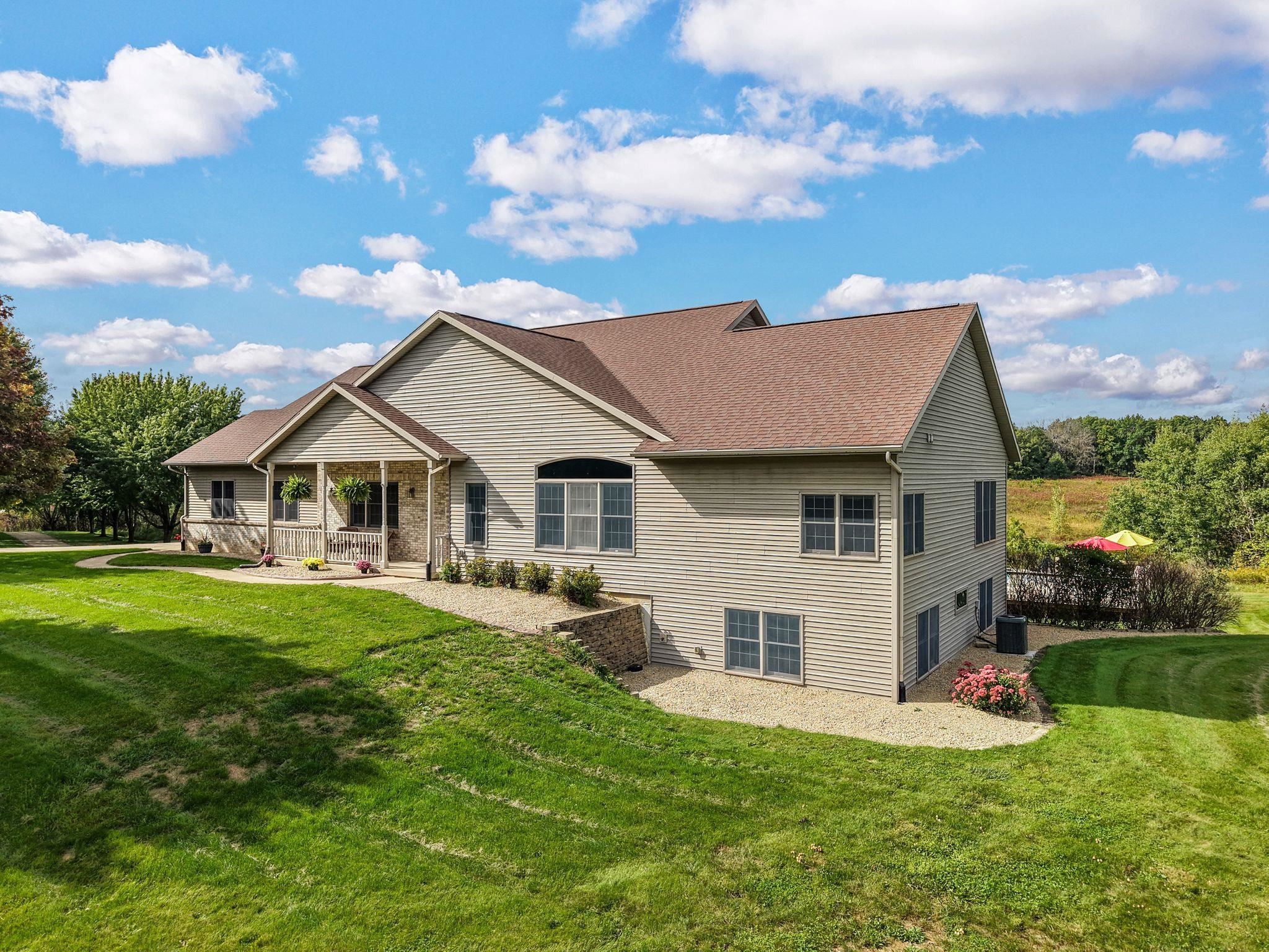 852 Canal Road
