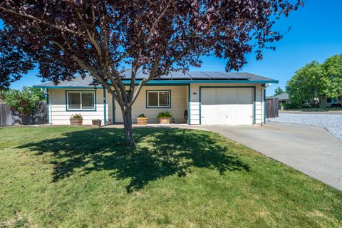 Photo of 710 Melton Court, Red Bluff, CA 96080 (MLS # 26-2464)