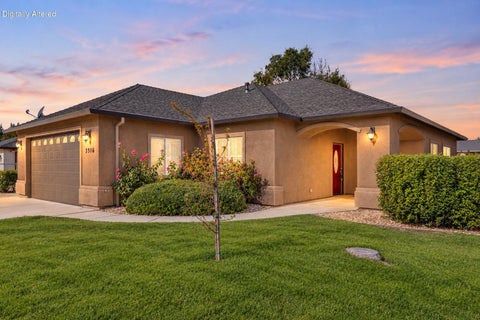 Photo of 3516 Humbug Drive, Anderson, CA 96007 (MLS # 26-6318)