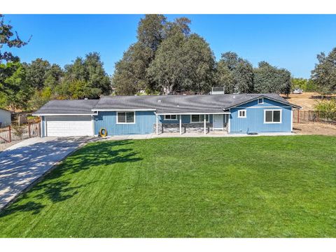 Photo of 19329 McCann Road, Cottonwood, CA 96022 (MLS # 25-4189)