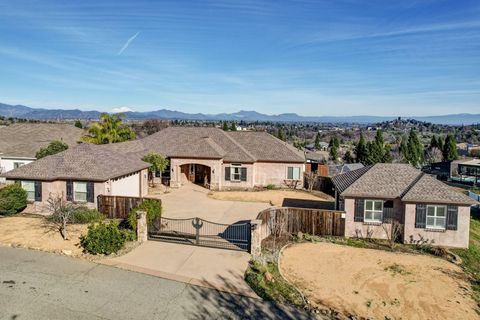 Photo of 1513 Brinn Drive, Redding, CA 96001 (MLS # 26-189)