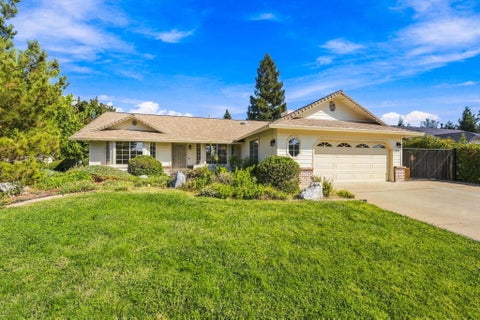 Photo of 3090 Howard Drive, Redding, CA 96001 (MLS # 26-5315)