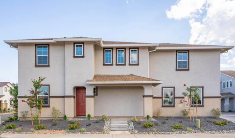 Photo of 2293 Milano Trail, Redding, CA 96003 (MLS # 24-3238)