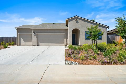 Photo of 3817 Thea Drive, Redding, CA 96001 (MLS # 26-935)