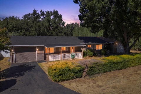 Photo of 5294 Elm Lane, Redding, CA 96001 (MLS # 26-4550)