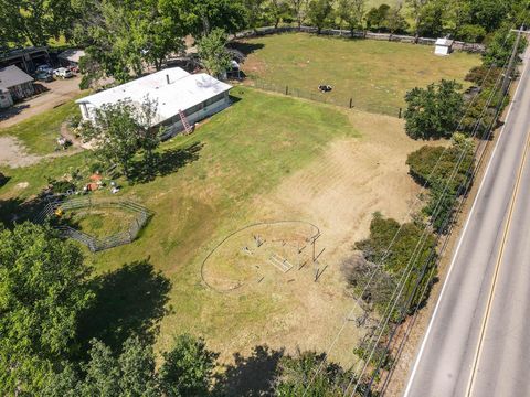 Photo of 4910 Balls Ferry Road, Anderson, CA 96007 (MLS # 26-1762)