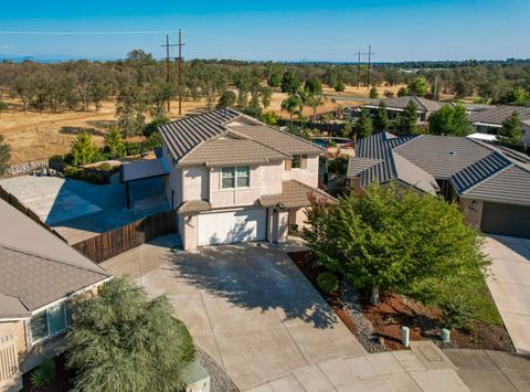 Photo of 3863 Indian Wells Lane, Redding, CA 96002 (MLS # 25-4271)