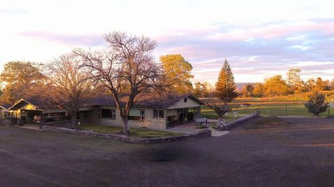 Photo of 10209 County Highway A12, Montague, CA 96064 (MLS # 26-1720)