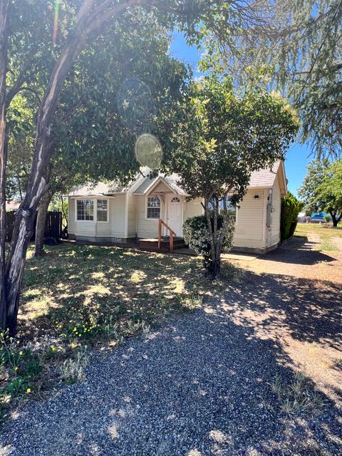 Photo of 17795 Strawberry Lane, Anderson, CA 96007 (MLS # 26-3569)